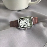 Retro Women's Classic Quartz Leather Watches